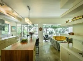 Spacious & Green 3BR Apt w Balcony in City Center with Shelter by Sea N' Rent