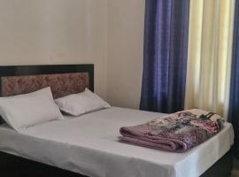 Pragya homestay, ξενοδοχείο σε Jāmb