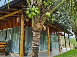 Chal&eacute; das Pedras - Ref&uacute;gio de Paz em meio &agrave; Natureza，阿弗雷多沙維斯的木屋