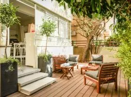 Serene Retreat with Lush Garden