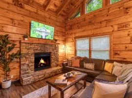 Hunter Hills Haven - Secluded Luxe Cabin Getaway with Mountain Views Spa Hot Tub & Game Room
