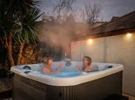 Clementine Cottage, Hot Tub, Pool Table, Holcombe Beach 600m