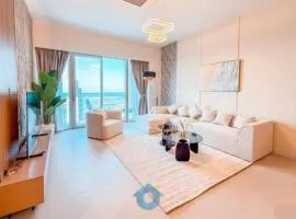 Next to Burj Khalifa & Dubai Mall - Enjoy Dubai Skyline Luxury 2BR Like Home