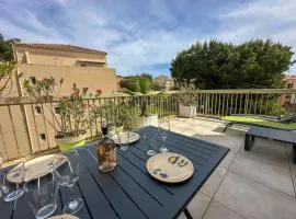 Genévriers - T2 - Terrasse - piscine - Parking