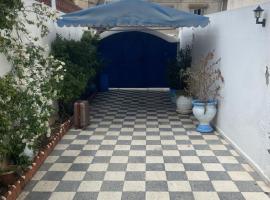 Maison El Omrane 2, hotel con estacionamiento en Bin Rhilouf