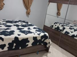 appartement T3 &eacute;quipe, מלון עם חניה בMatriouene