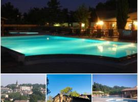 Provence, Uzès, Gaujac maisonnette 6-7 personnes dans résidence, hotel di Gaujac