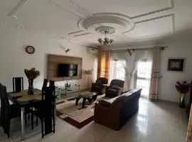 Appartement Jardin Dachille - Résidence Shalom Bonamoussadi avec Wifi, Clim, Parking, Gardien 24h