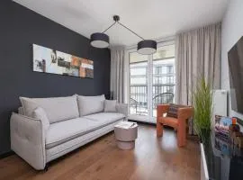 Modern & Luxurious Apartment with Balcony & Parking Cracow by Renters Prestige