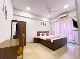 Pinaki Comfort Stay, Vile Parle
