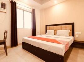 Hotel Rise Plaza At Delhi Airport, hotel near Delhi International Airport - DEL, New Delhi