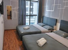 K Avenue Small Studio Homestay, hotell sihtkohas Donggongon
