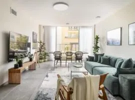 Spacious Bright 3BR Apartment