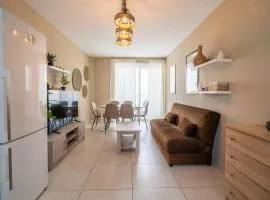 Central 4BR home with AC, Balcony, WIFI & Terrace by 360 Estates