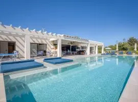 Villa Serenissima by PosarelliVillas