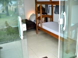 Sol & Surf Guesthouse - Arraial do Cabo, hotel em Arraial do Cabo