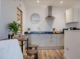 1 Bed in Newport 95453