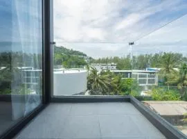 Stylish Beachfront 2BR Flat