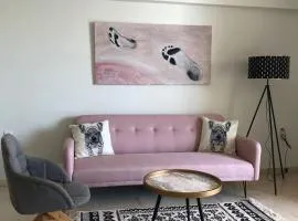 Kate Apartmentacross the marina