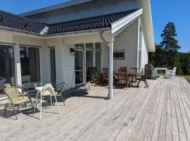 Home close to the sea and golf course