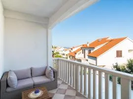 1 Bedroom Nice Apartment In Hvar