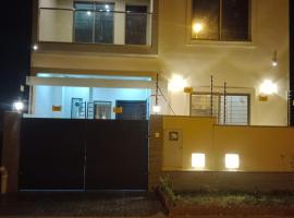 Malik House Bahria town Karachi, Ali block，卡拉奇的小屋