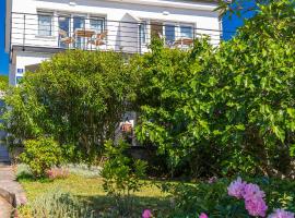 Studio Point of view, hotel din Punat