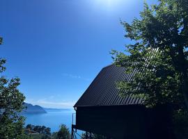 Cottage KOLKHA, hôtel à Sarpi