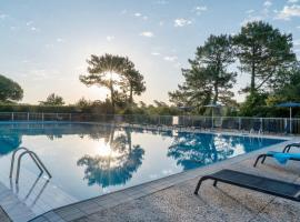 Grand studio sur le golf de Chiberta, hotel v destinaci Anglet