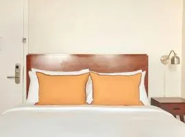 The Arco Hotel Midtown Village, Sonder