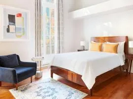 The Arco Hotel Midtown Village, Sonder