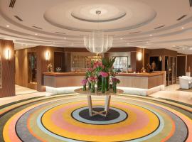 Hotel Leonardo da Vinci, hotel v destinaci Erba