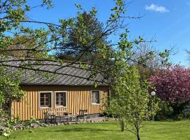 Paulinas Hallandslänga Vid Åkulla Bokskogar，位于Tvååker的别墅