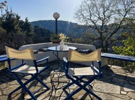 Lunara Forest Escape Pyrgos Skopelos, hotel pro pobyt s domácími mazlíčky v destinaci Karya