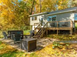 Charming Little House at Buckleberry View EV Recharge Gorgeous View Hot Tub