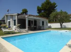 735 - Villa quadrilocale nuova, al Taunus con portico, GIARDINO E PISCINA PRIVATA - Climatizzata - SPIAGGIA INCLUSA