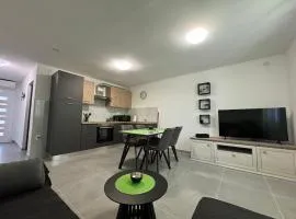 apartman Sali garden view