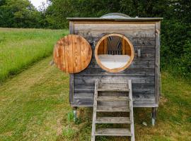 Cabane aux étoiles, hotel in Auriac-du-Périgord