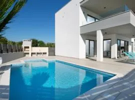 Villa Fasana-Apartment 1 by Vivi Rent