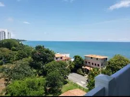 Frente al mar lindo apartamento con piscina! 2 noches minimo!