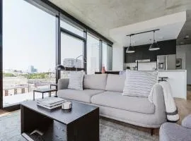 Blueground West Loop rooftop spa pool gym CHI-1096