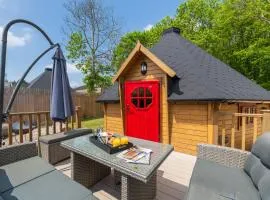 Woods Meadow Glamping luxury self contained lodges