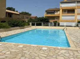 Agréable appartement avec piscine