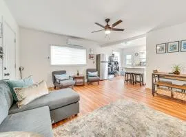 1 Block to Heart of Hilo Fully Renovated Home