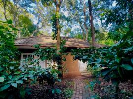 Thennal Junglecamp, hotel di Wayanad