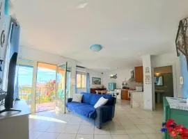 Modern Seaview Townhouse - Workcation friendly