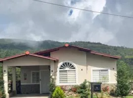 Cabañita con chimenea