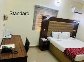 Parris Royal Hotel