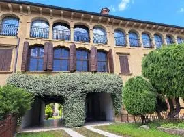 Corte Violeti Il Brolo