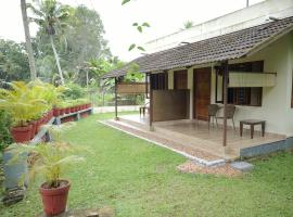 Ra Ga - Backwater Facing Rooms near Kumarakom, hotel v destinaci Kumarakom